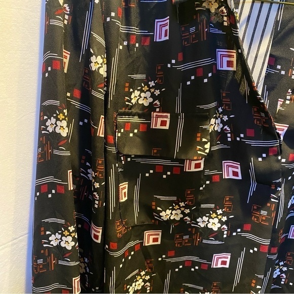 Investments Floral Geometric & Striped Blouse w/Inverted Pleat in Back Size L - Picture 5 of 8